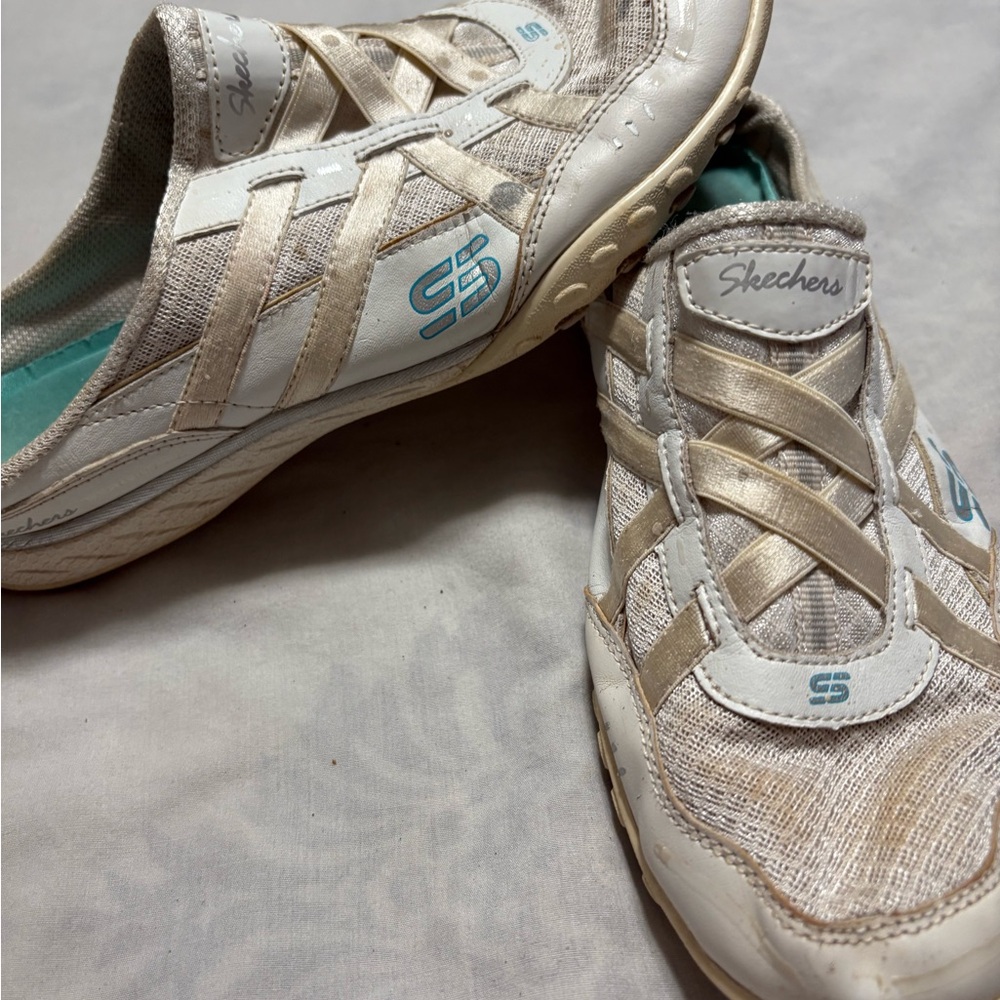 Skechers Women's White and Cream Casual Shoes - Picture 3 of 6